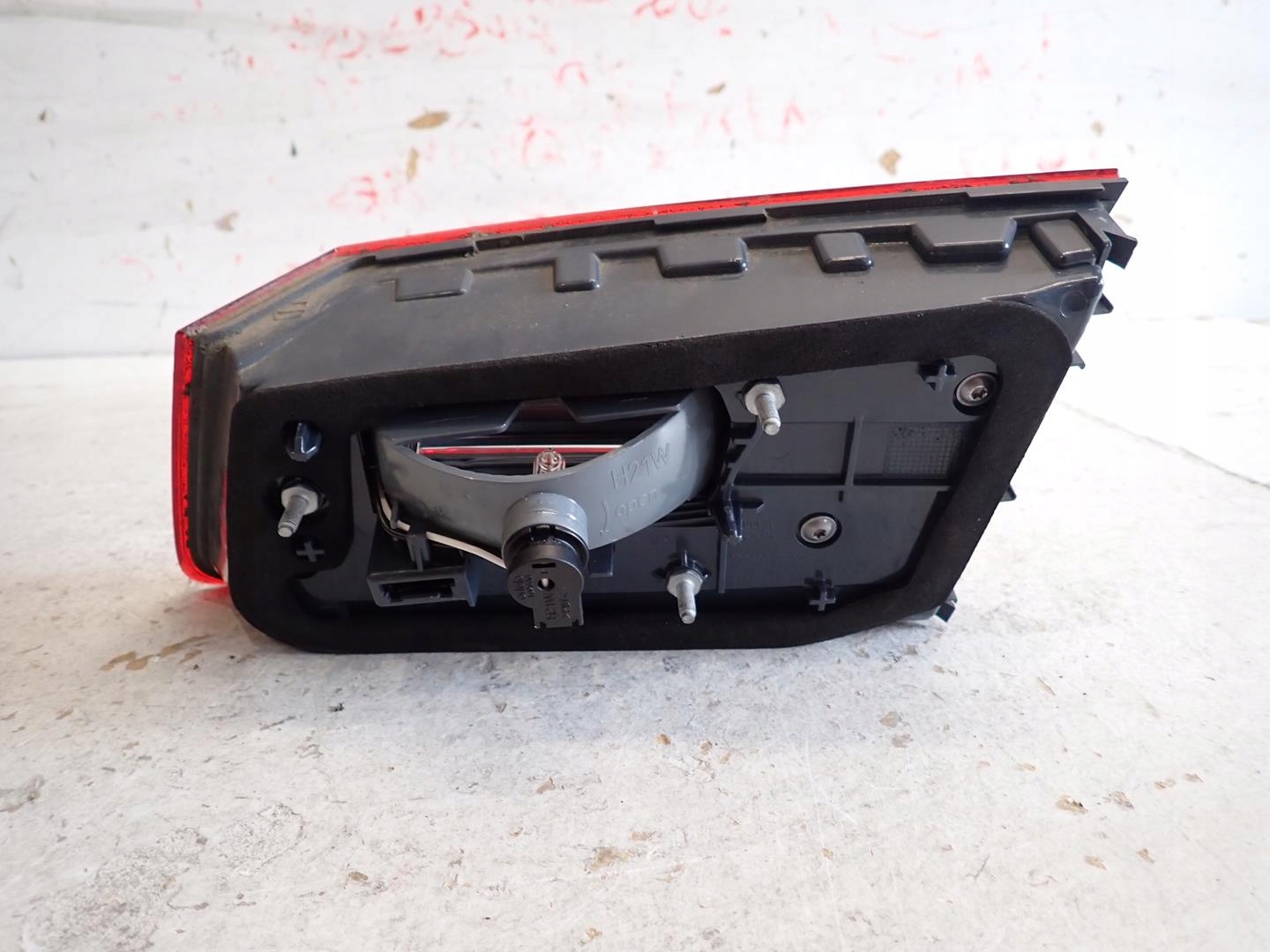light rear part rear left BMW 5 G30 7376473
