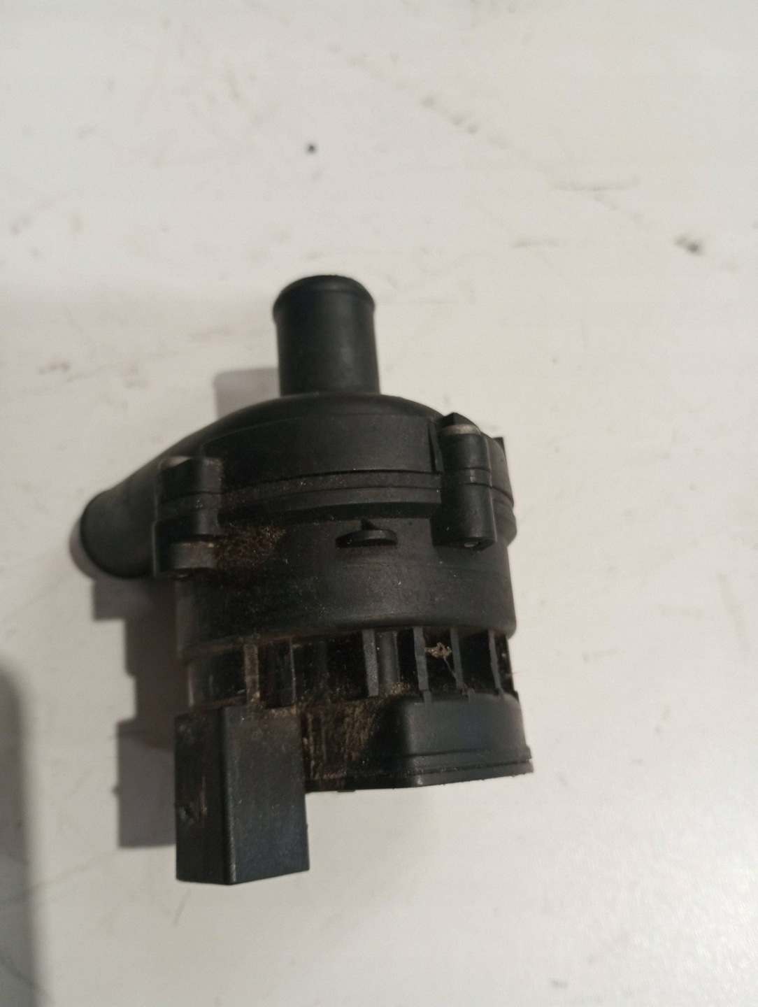 supplementary water pump MERCEDES A2048350364