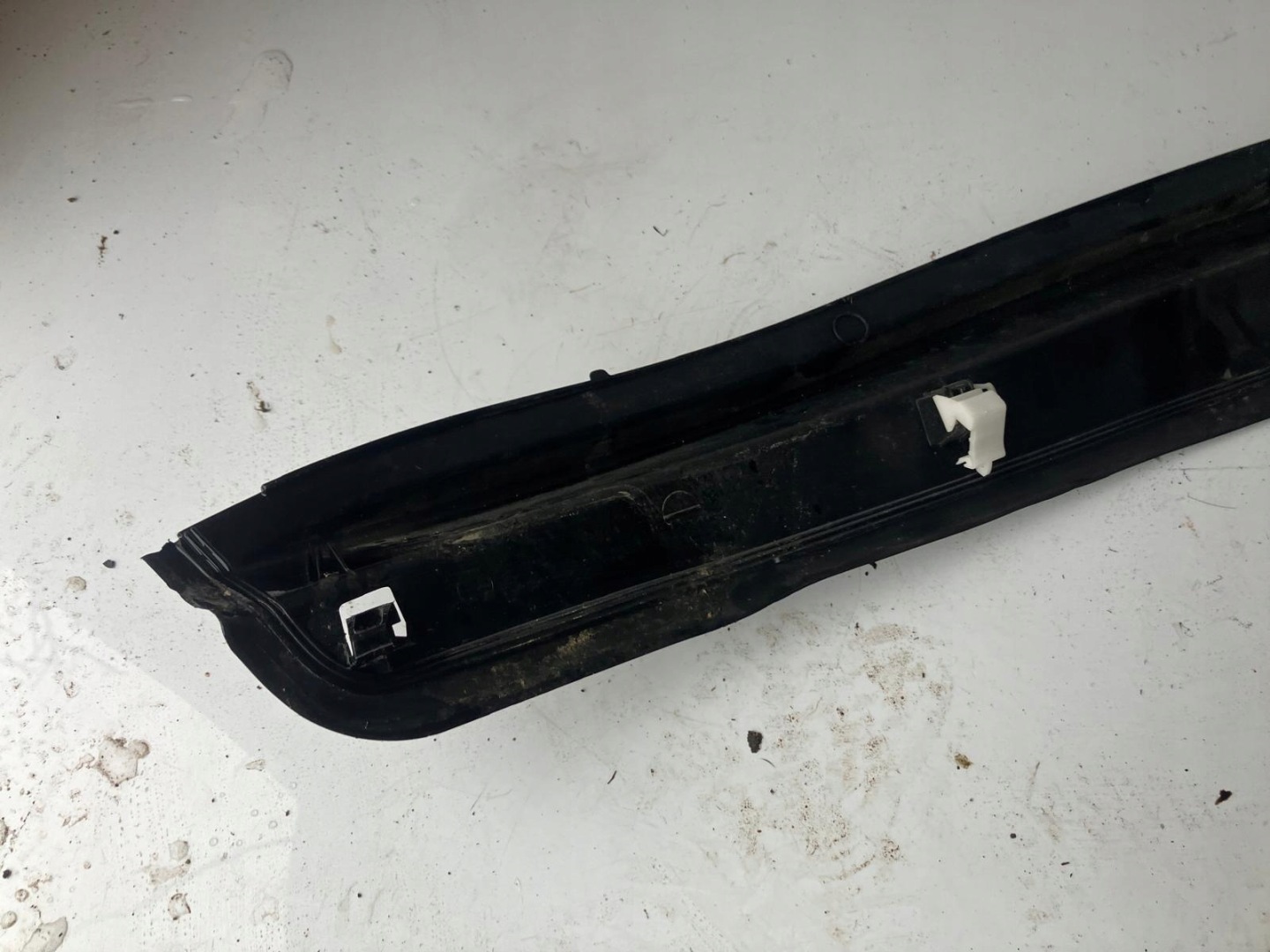 torpedo upper plastic RENAULT SCENIC III 668110005R