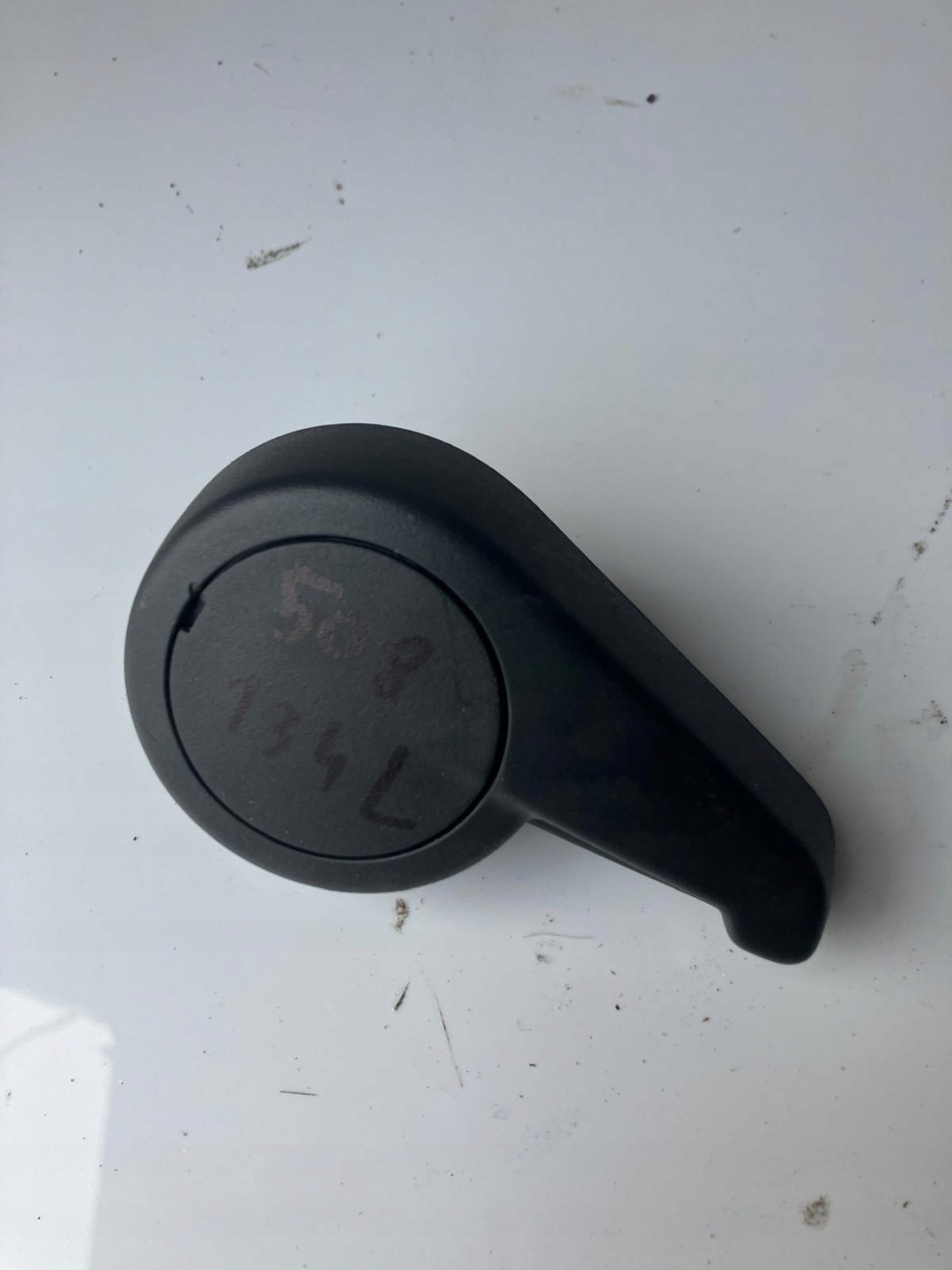 REGULACJA handle seat left front PEUGEOT 508 4542830