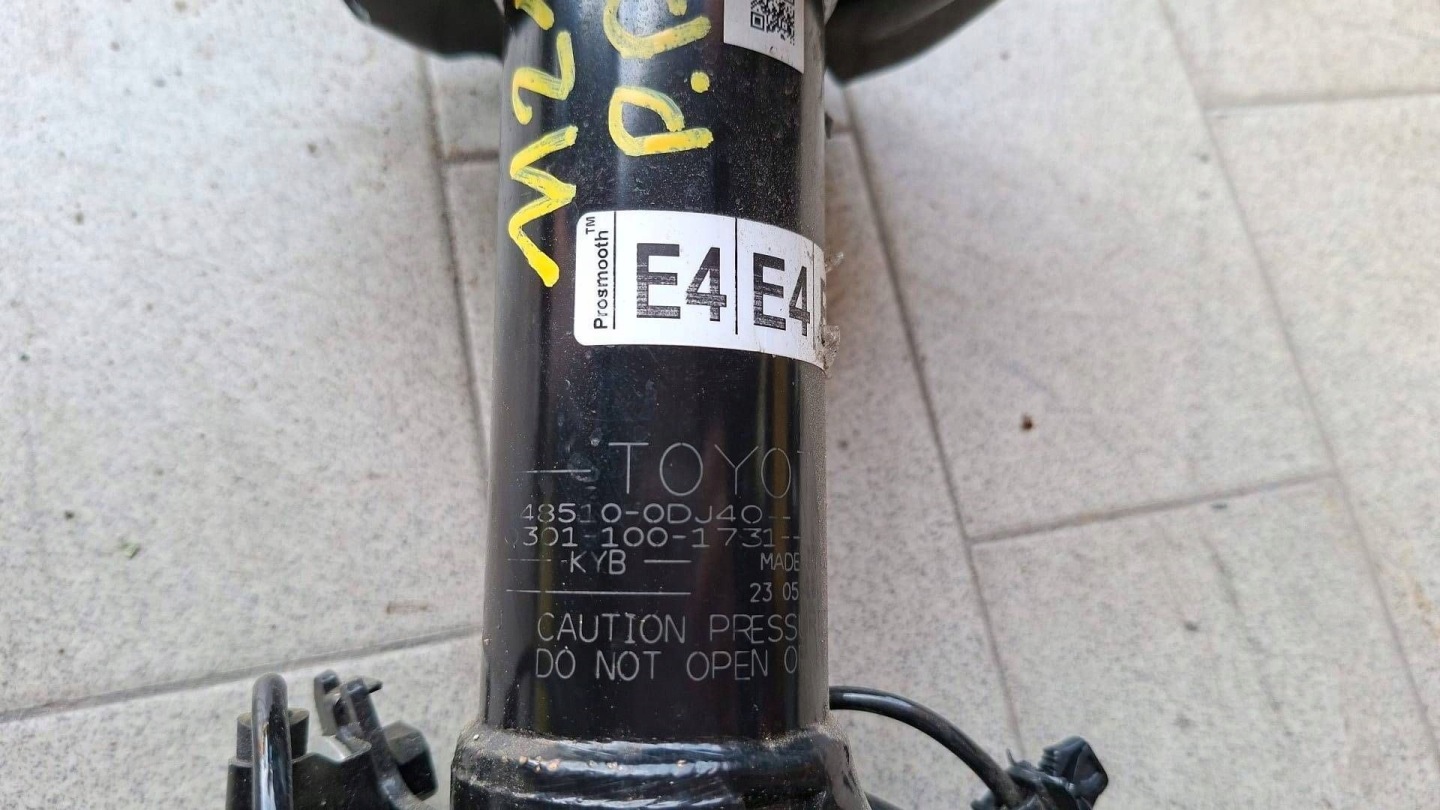 McPherson swing shock absorber front right str Mazda 2 hybrid 485100DJ40