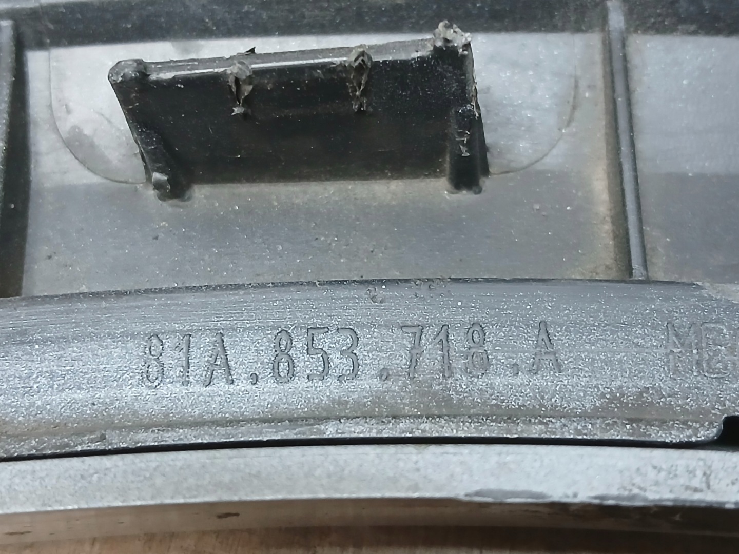 fender front right moulding cap AUDI Q2 81A 81A853718A