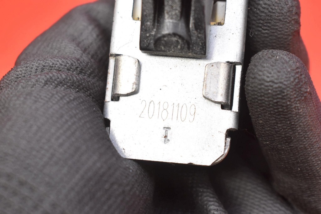 limiter door right front KA187 MAZDA MX5 4 IV ND 15-21