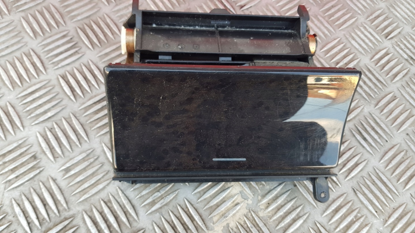 MERCEDES W208 Cendrier PANEL 2088100401