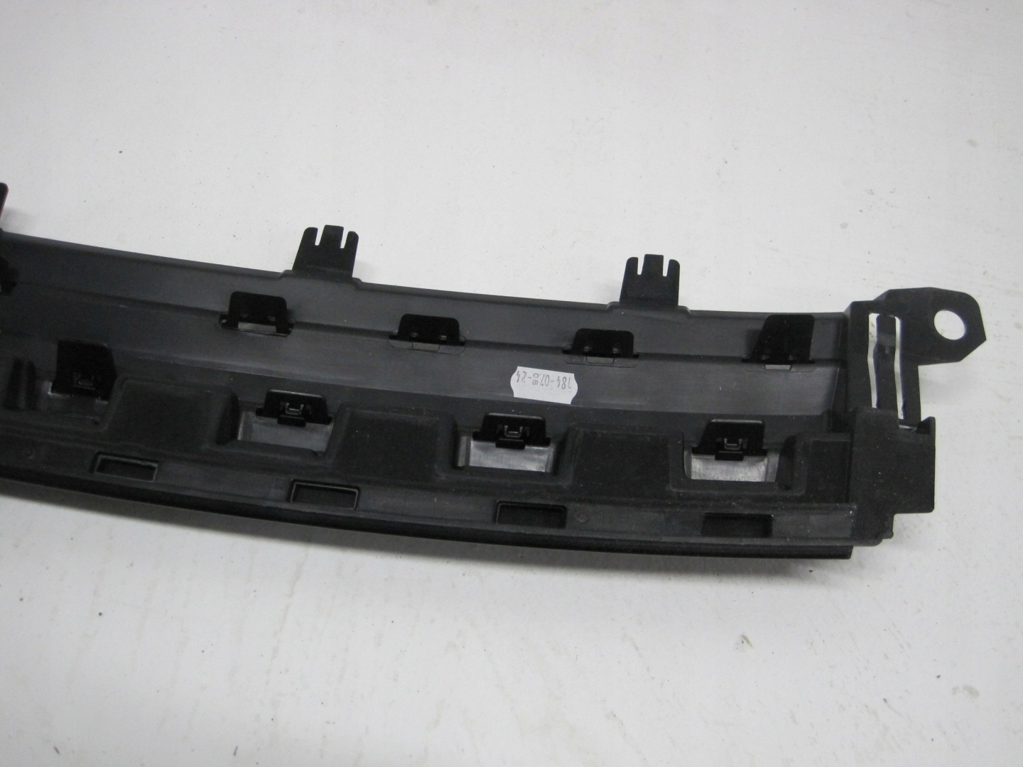 cap moulding bonnet LOGO PORSCHE CARRERA 992807823B