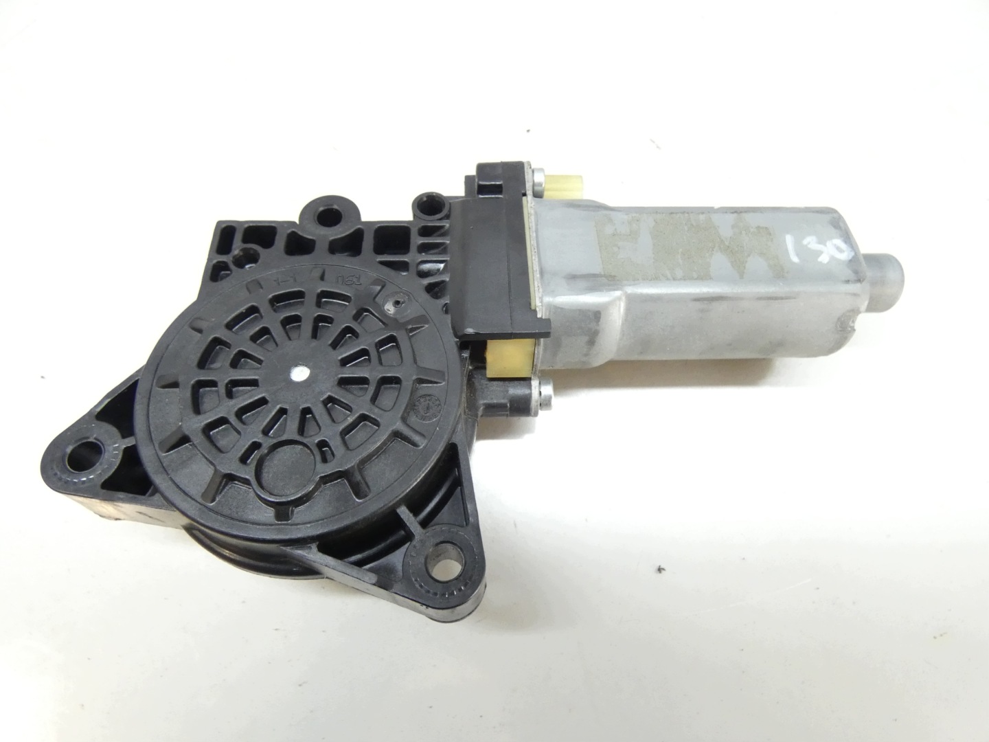 mini motor windows right front HYUNDAI I30 and FD HB 5D 07-12 2PIN