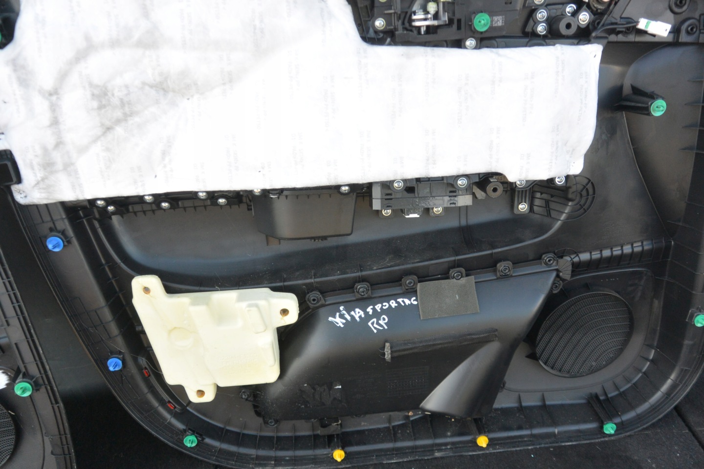 side door right front rear part KIA SPORTAGE