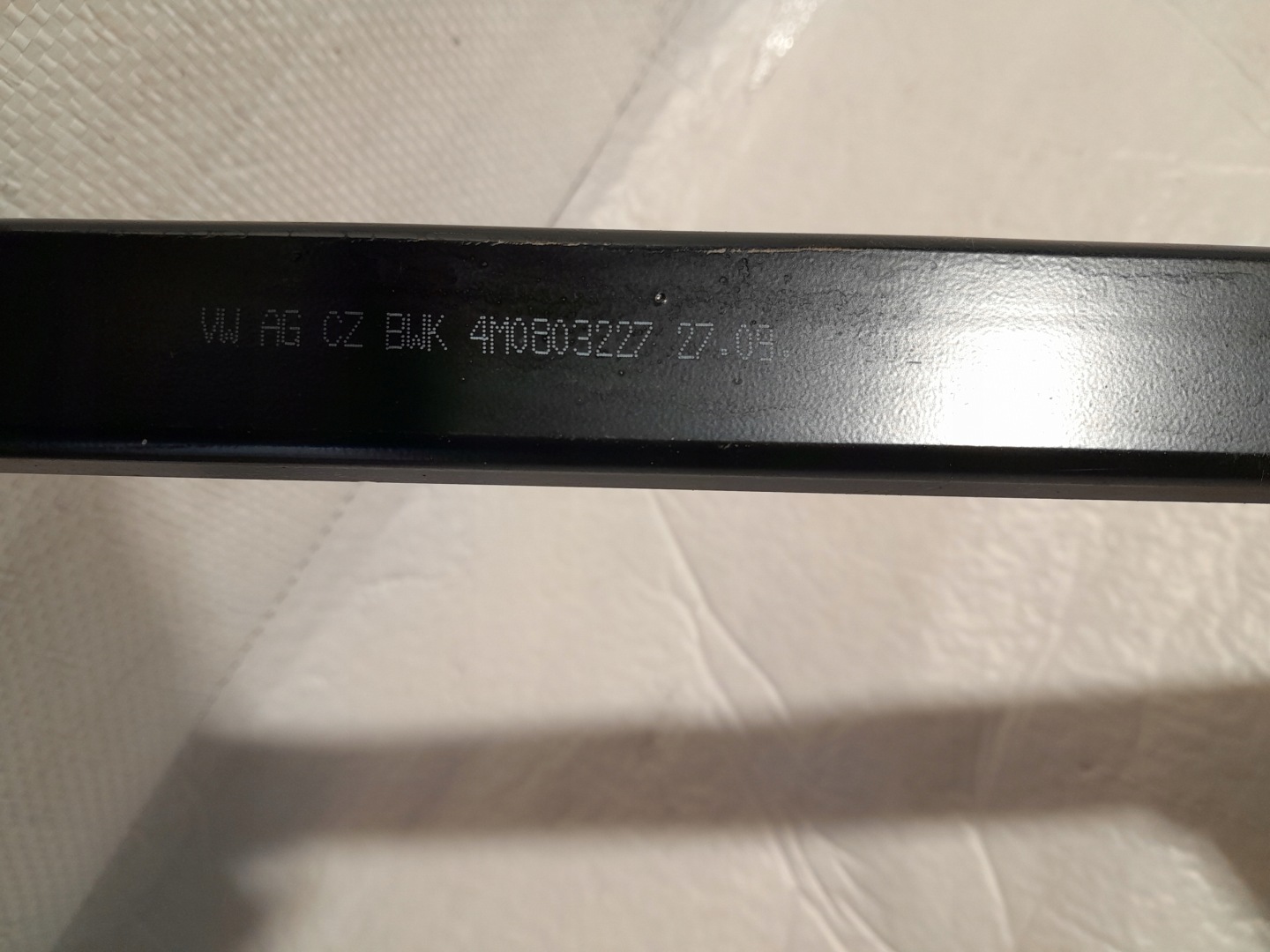 AUDI Q8 4M brace pillar chassis 4M0803227