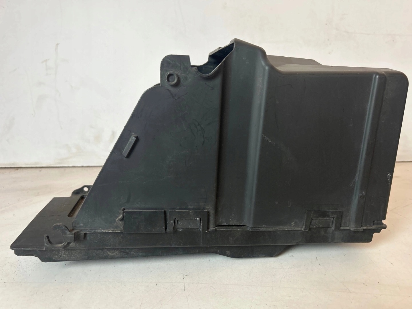 držiak Obal akumulátora Ford Galaxy MK3 Mondeo MK4 S-max MK1