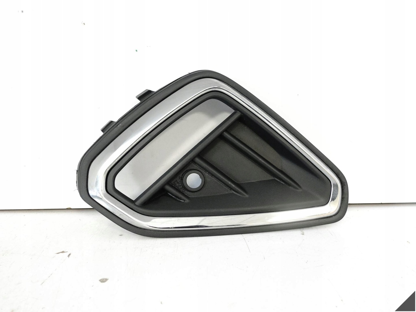 VW T-CROSS 2GM LIFT 23- grid grille intake W bumper right front PDC