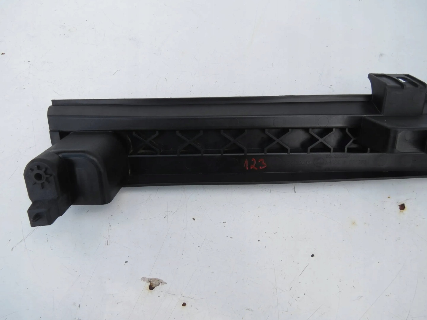 moulding boot left VOLVO XC60 II 32205624