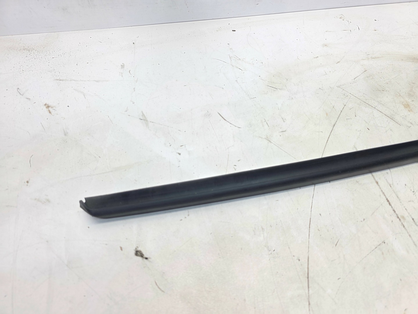 moulding dust windows windscreen left front AUDI Q5 FY 80A 80A854327B