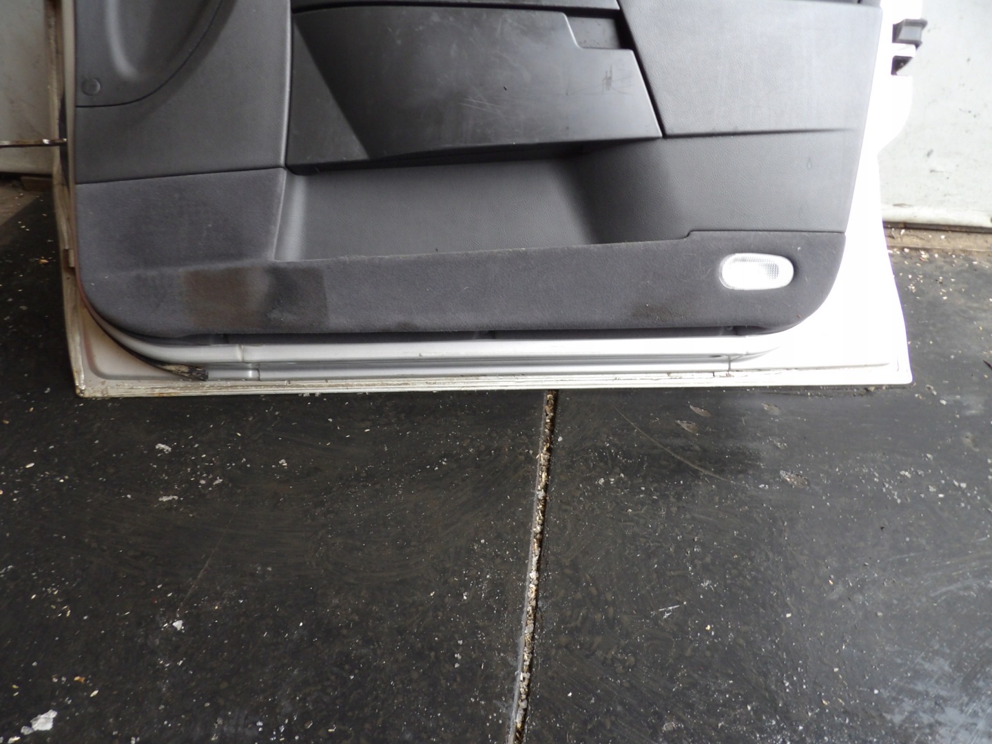 Opel Omega B door front right lak. Z157 kombi