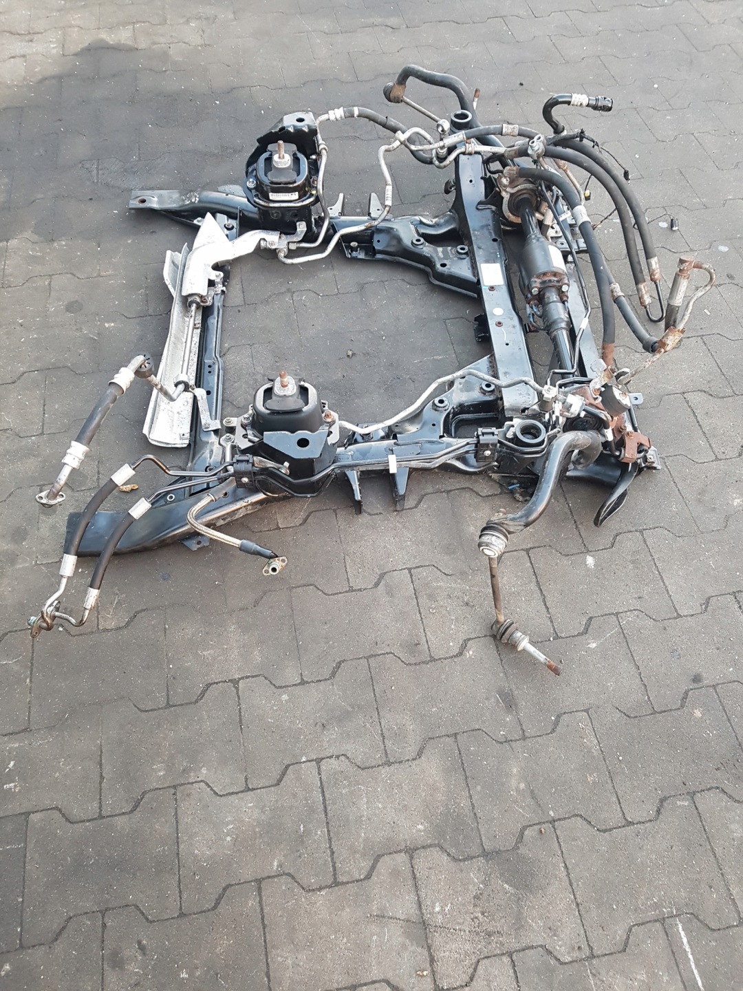 axle beam axle beam sider pillar BMW X5 E70 P677935802 6779358 2010