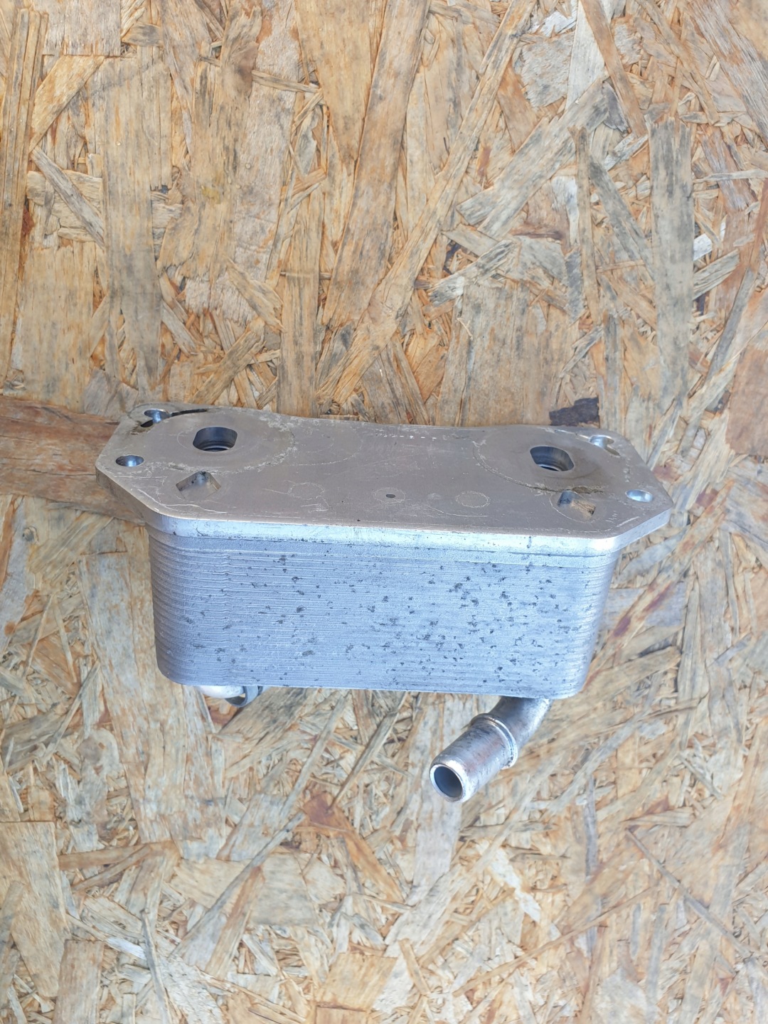 Radiatore / Raffreddatore radiatore olio VOLVO 2.0D 31368636
