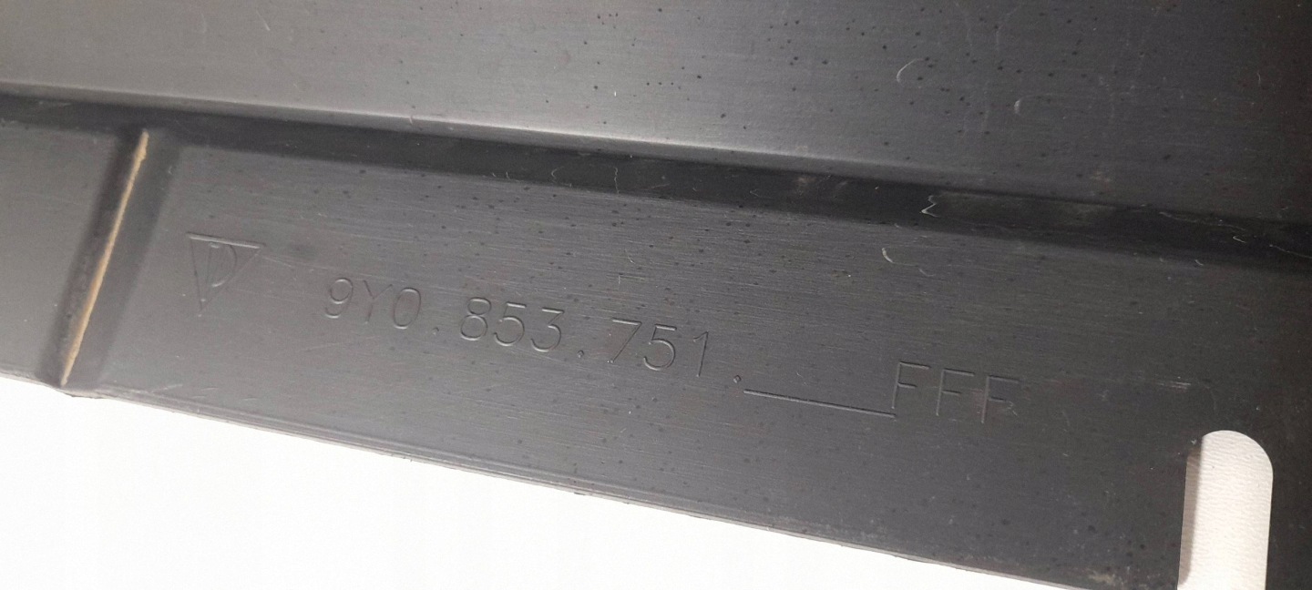 Porsche Cayenne 9Y0 9Y3 cap threshold left 9Y0853751 (PR34)
