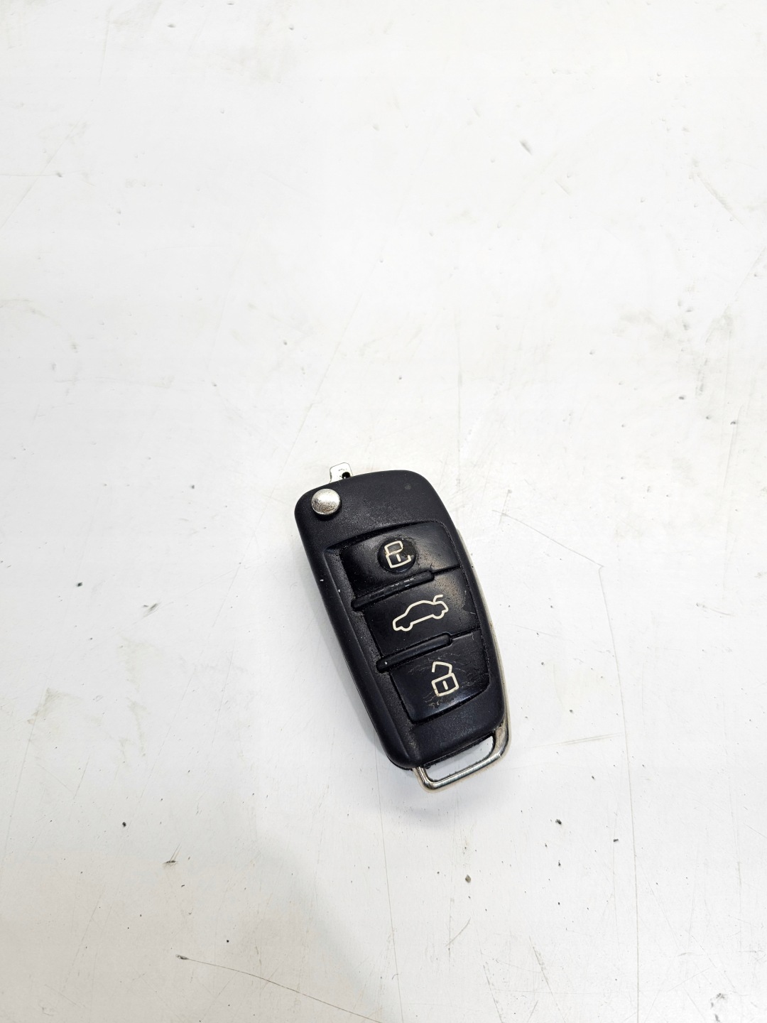 key PILOT SCYZORYK AUDI A3 8V 8V0837220 1/24