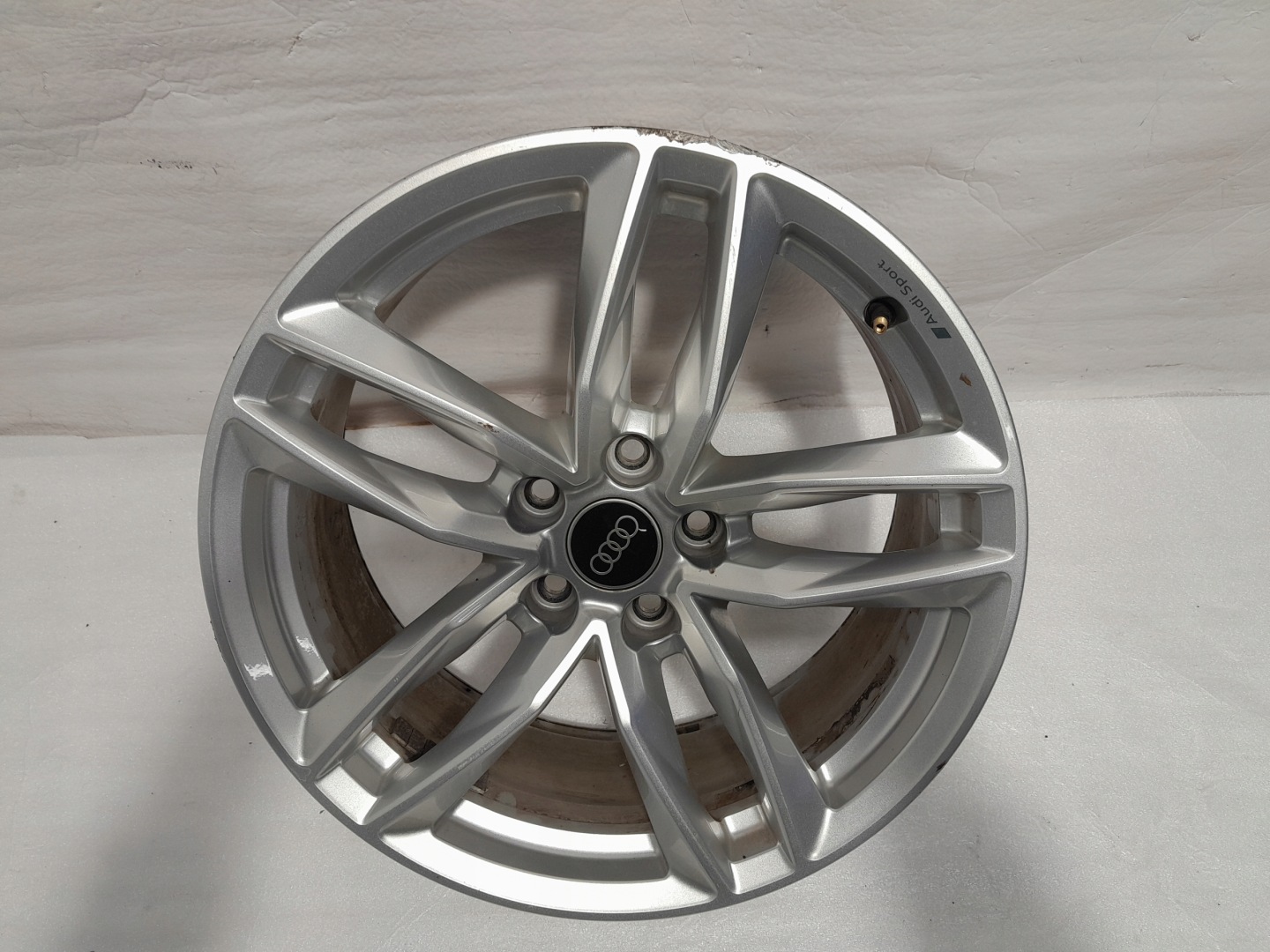 AUDI A4 B9 A5 8W A6 disk ALU 18'' CALI ORG. 8W0601025EB