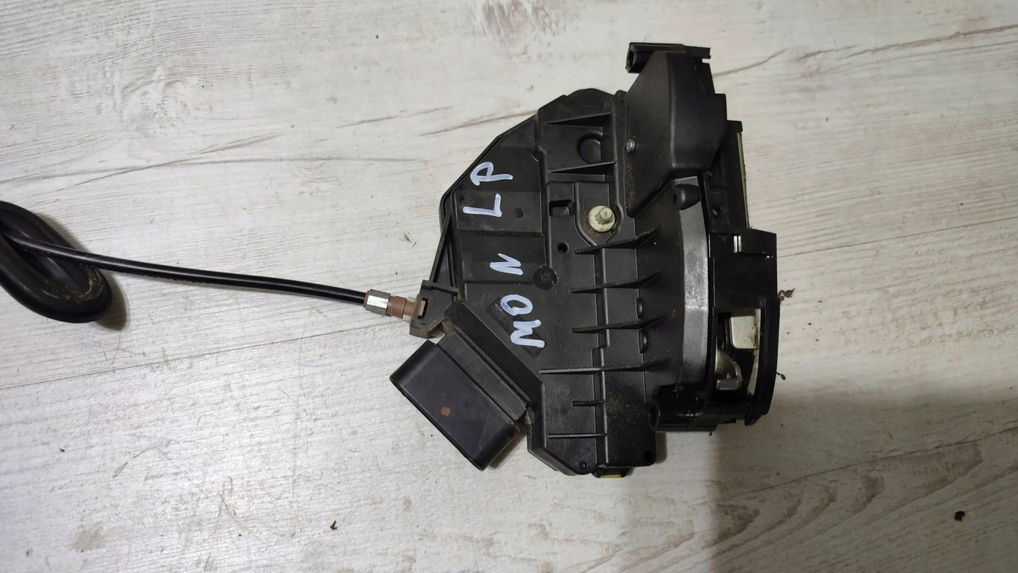Ford Mondeo MK5 16r 2.0TDCi front side left lock door
