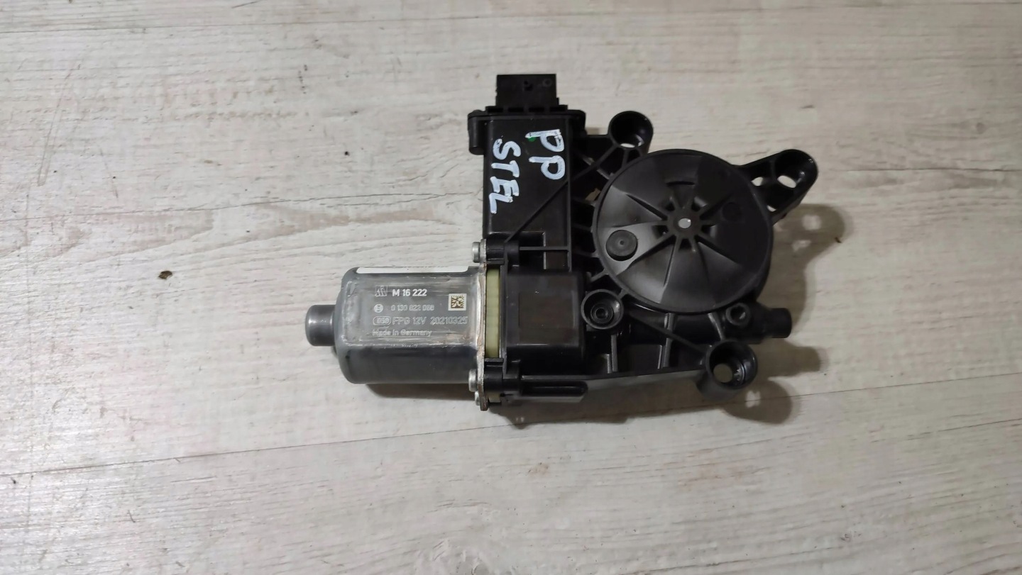 mini motor podnosnika windows front right Alfa Romeo Stelvio 0130822068