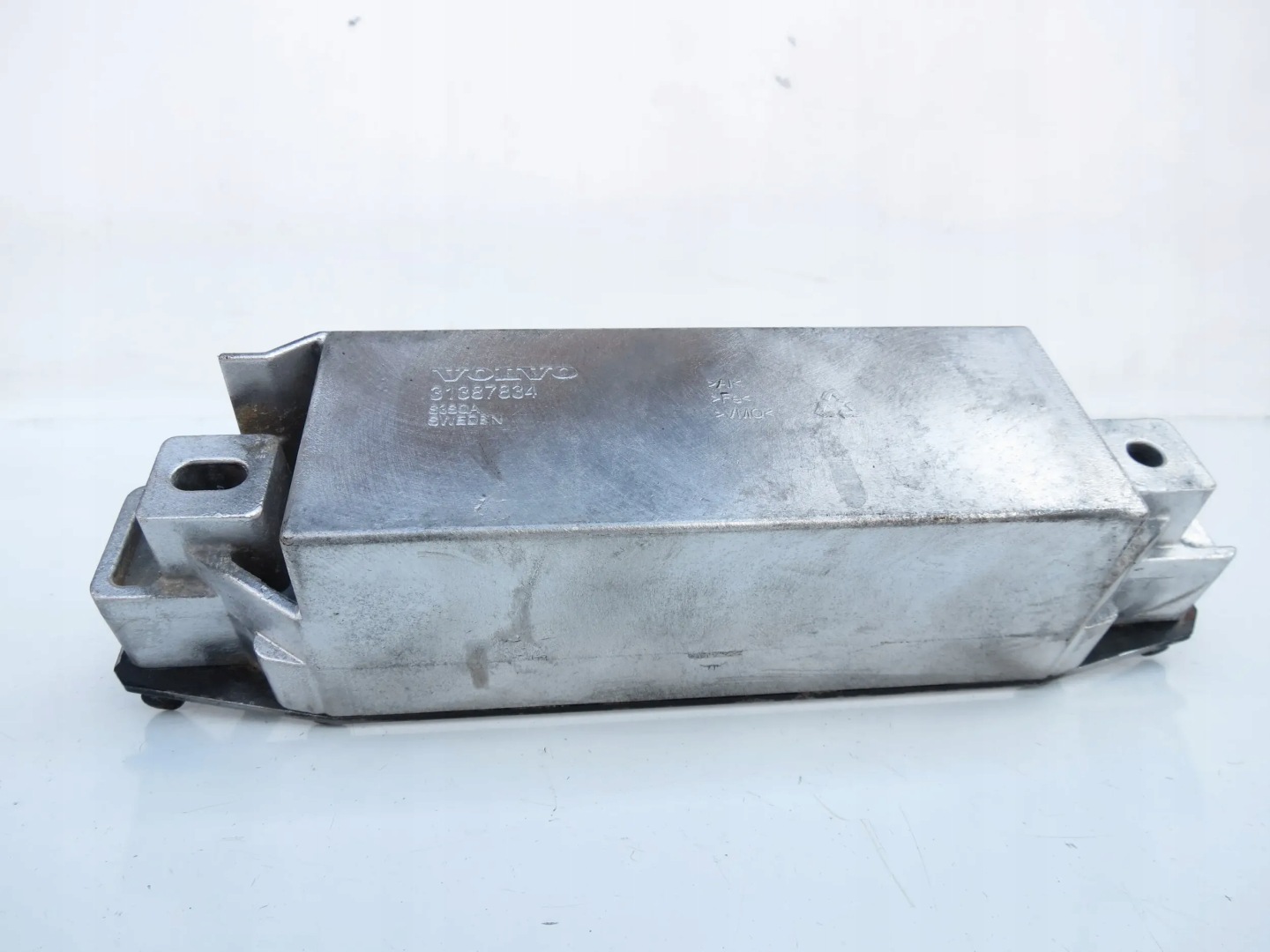 TLUMIK DRGAN 31387834 VOLVO S60 II V40 II V60 e XC60 e