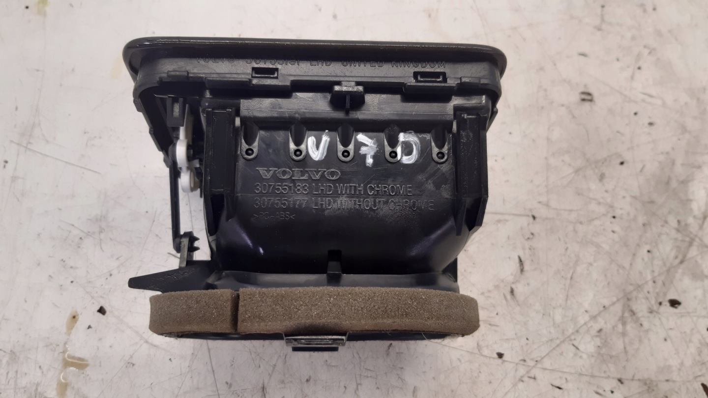 grid air conditioning devices left 30755183 Volvo V70