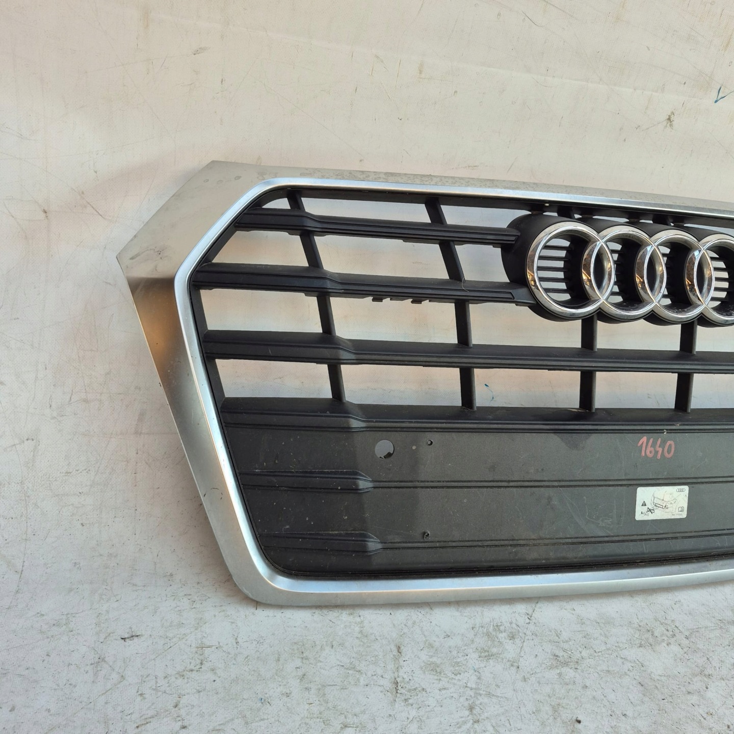 AUDI Q5 II 80A 17- grill grille radiator 80A853651