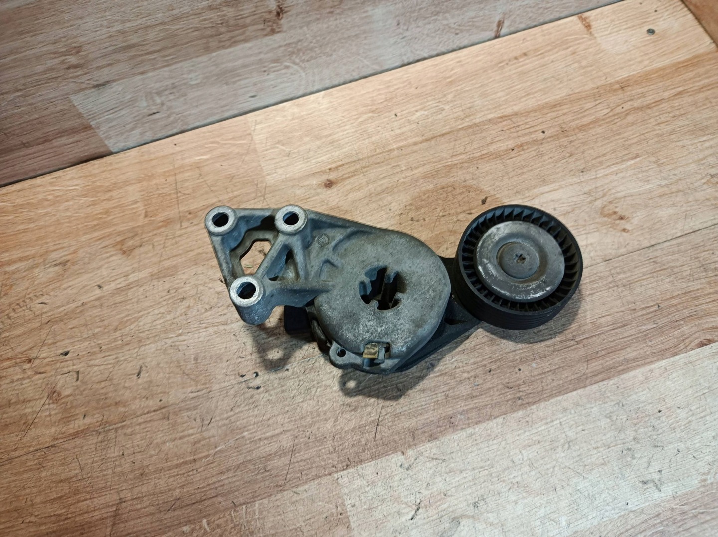 Riemenspanner Spannelement alternatora VW 06A903315D