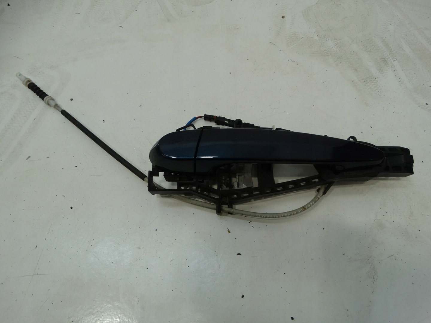 handle exterior door left rear part BMW 1 F20 2013R. 7242566