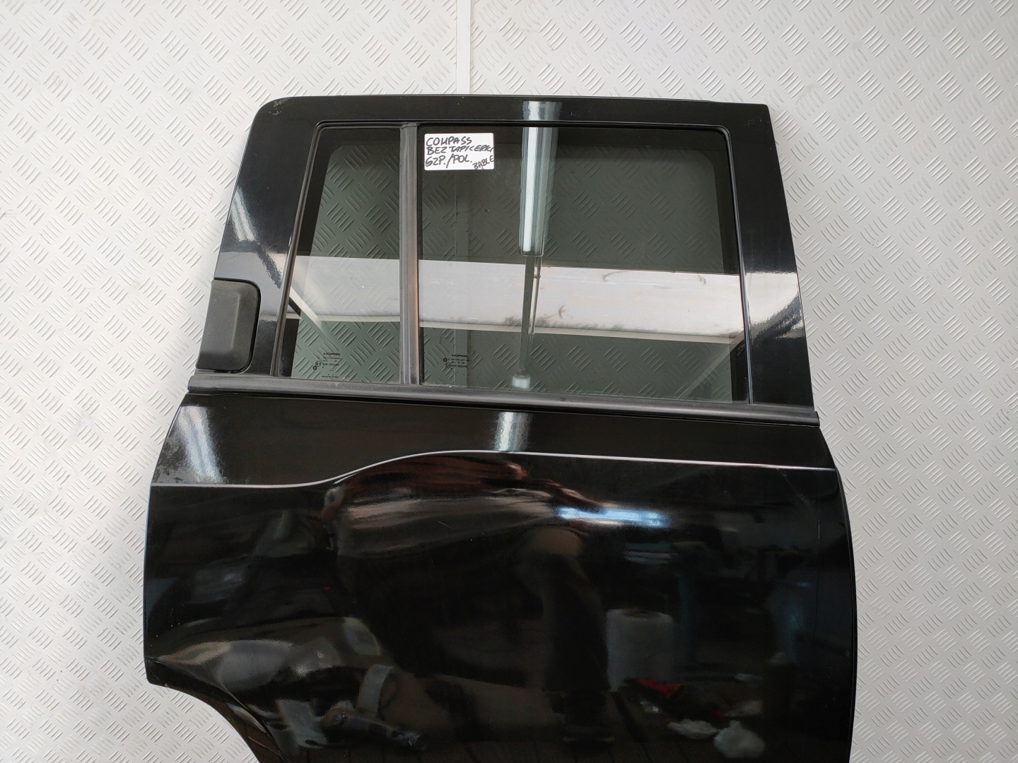 JEEP COMPASS LIFT 11-17 door rear. right complete rear part colour black