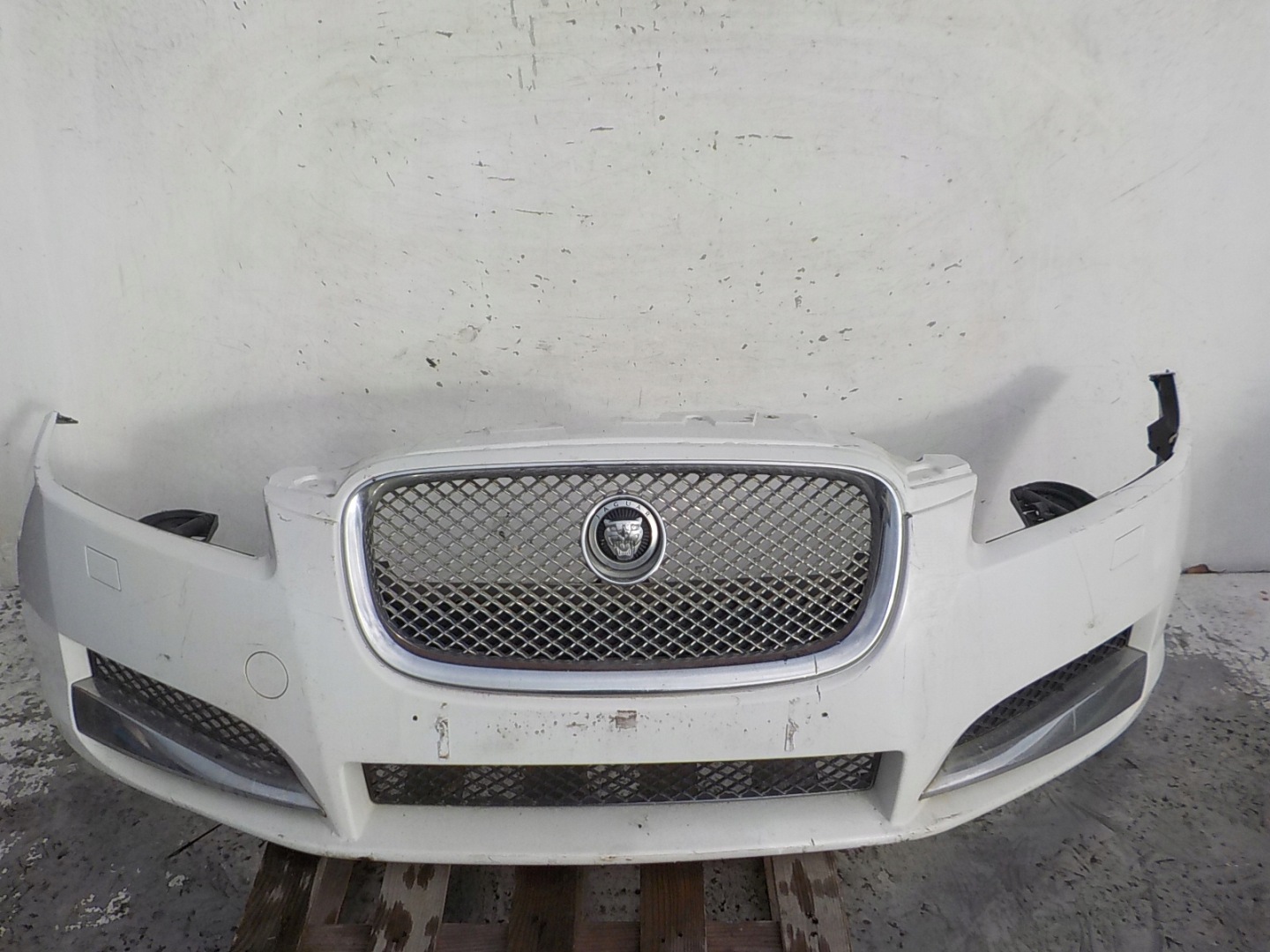 137 JAGUAR XF X250 LIFT bumper front front