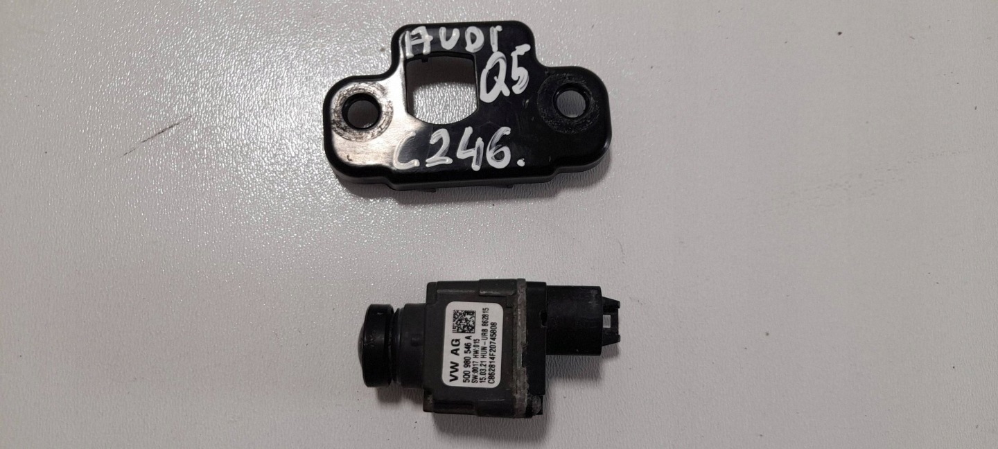 Audi Q5 SQ5 FY Kamera front 5Q0980546A (C246)