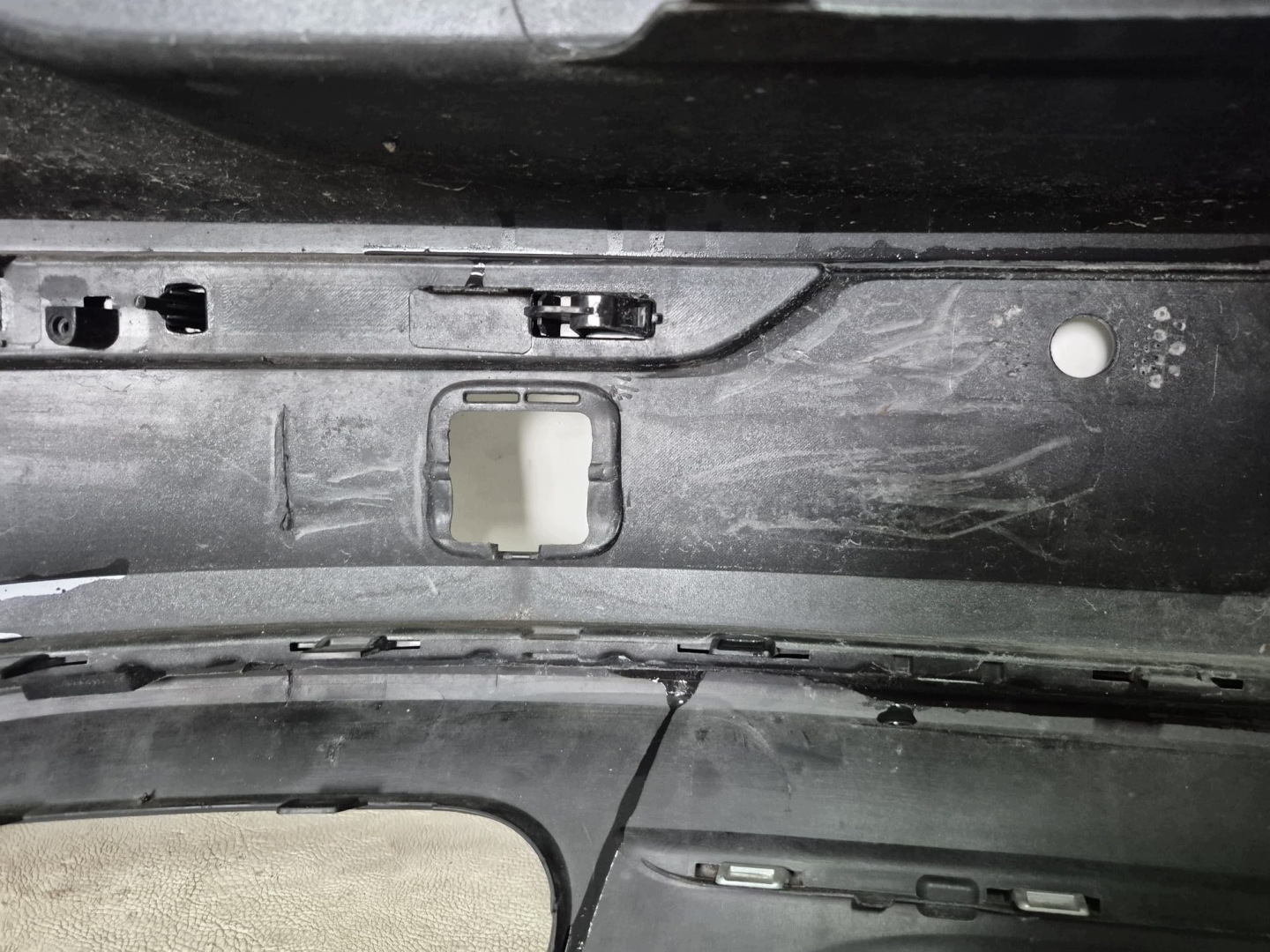 VOLVO V60 II 2 18- bumper rear part rear PDC 31455660