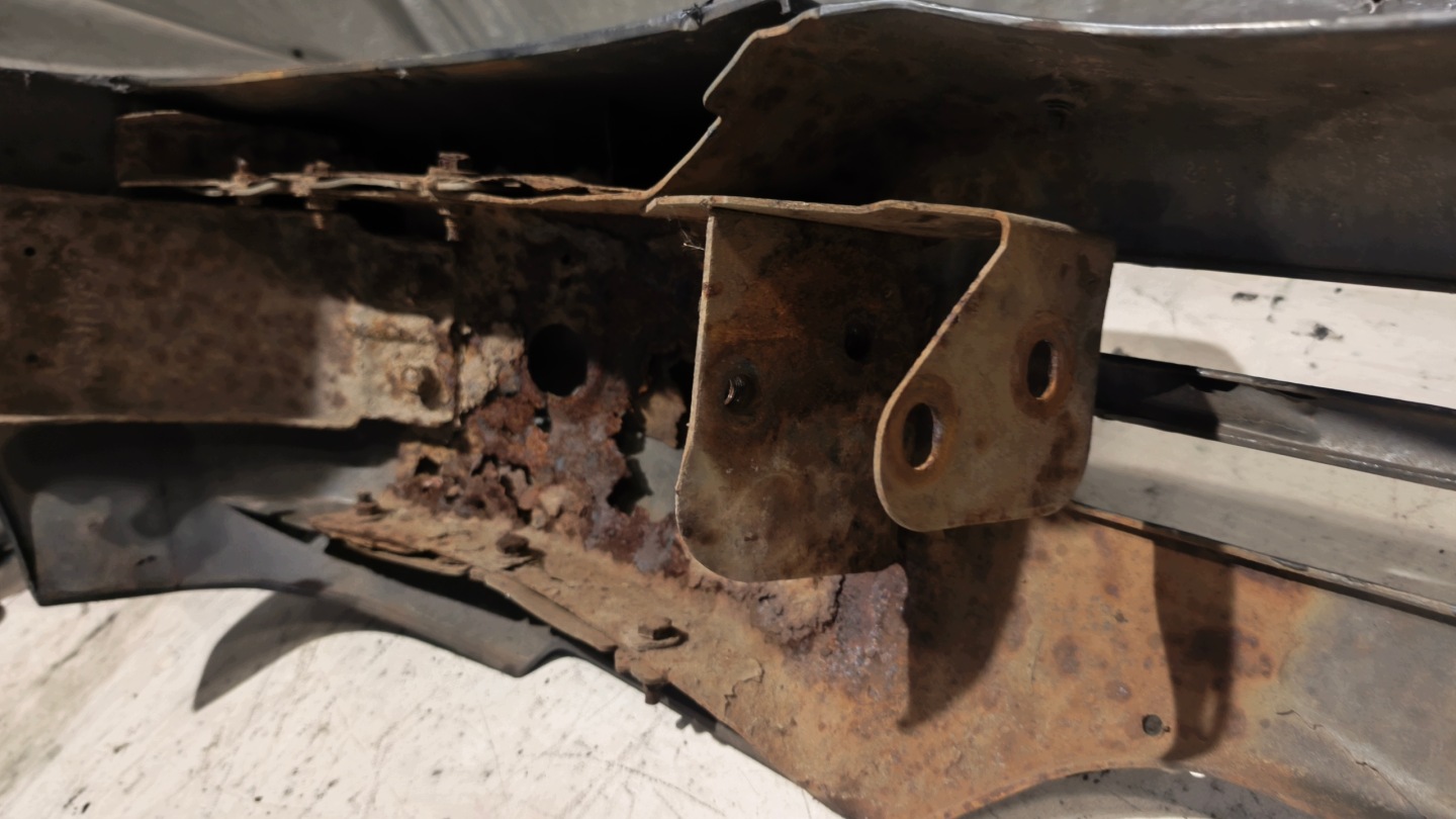 front bumper HYUNDAI GALLOPER 2001r