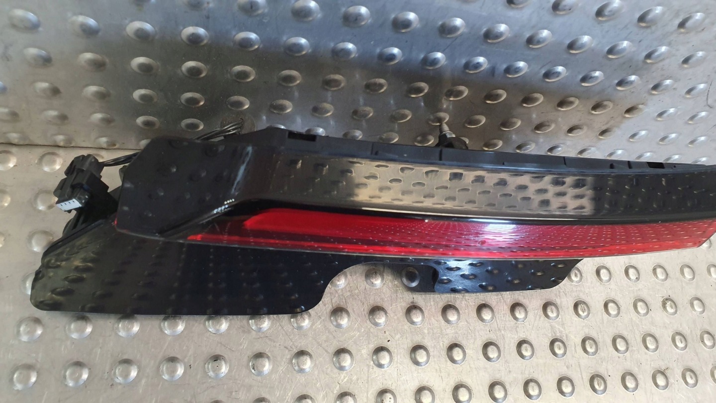 light rear part left VOLVO C40 to the bonnet 21- 32365672