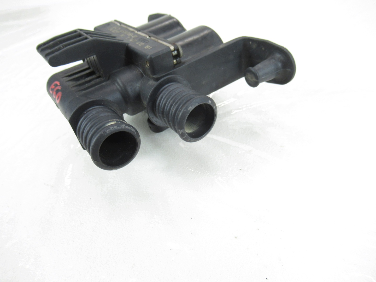 Électrovanne Vanne d’eau ogrzewania BMW e60 e61 e63 e64 6931708
