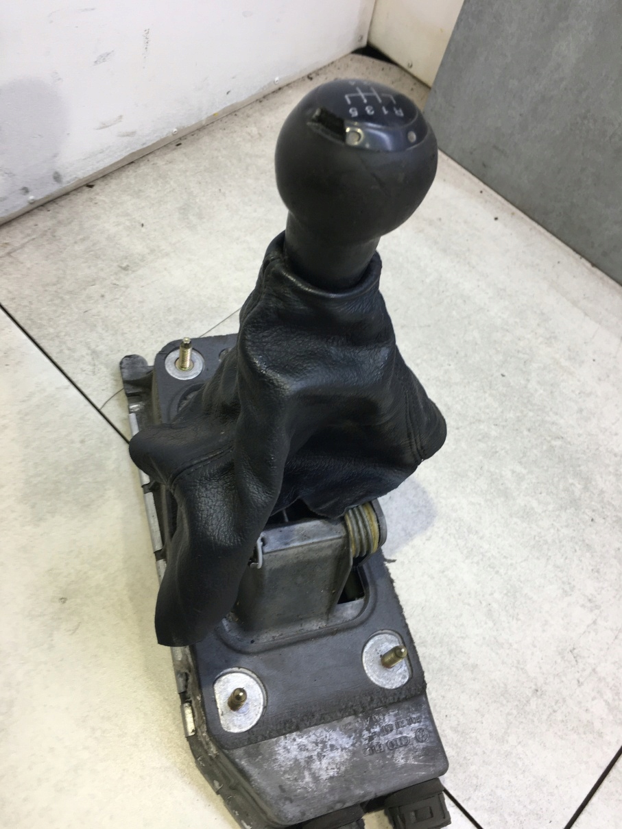 Mecanisme levier vitesse Engrenage Câble IBIZA III 1.4 TDI 6Q0711049A