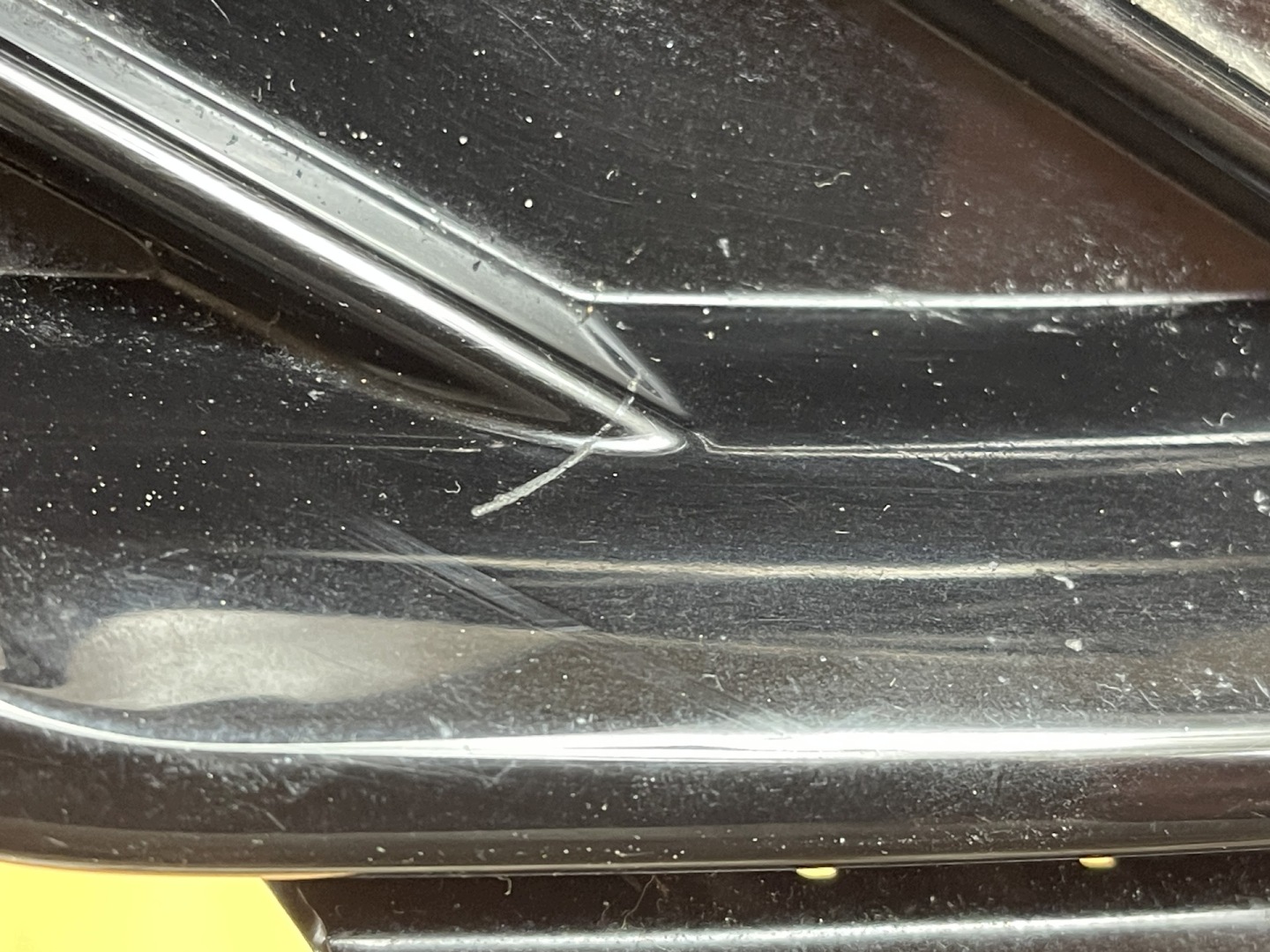 CUPRA FORMENTOR KM7 2020- grid of a bumper front right below PDC 5FF853666D
