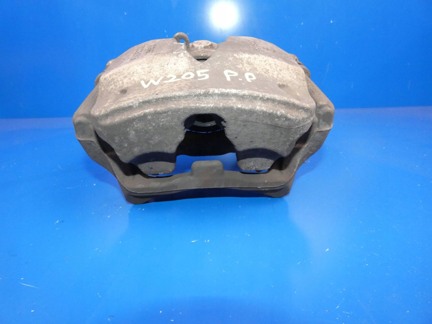 MERCEDES C KLASA W205 caliper brake right front front