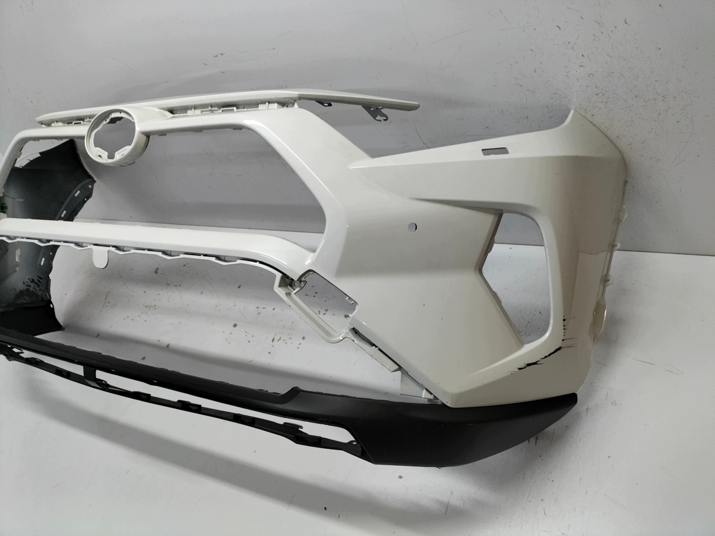 front bumper front TOYOTA RAV4 RAV-4 V 18