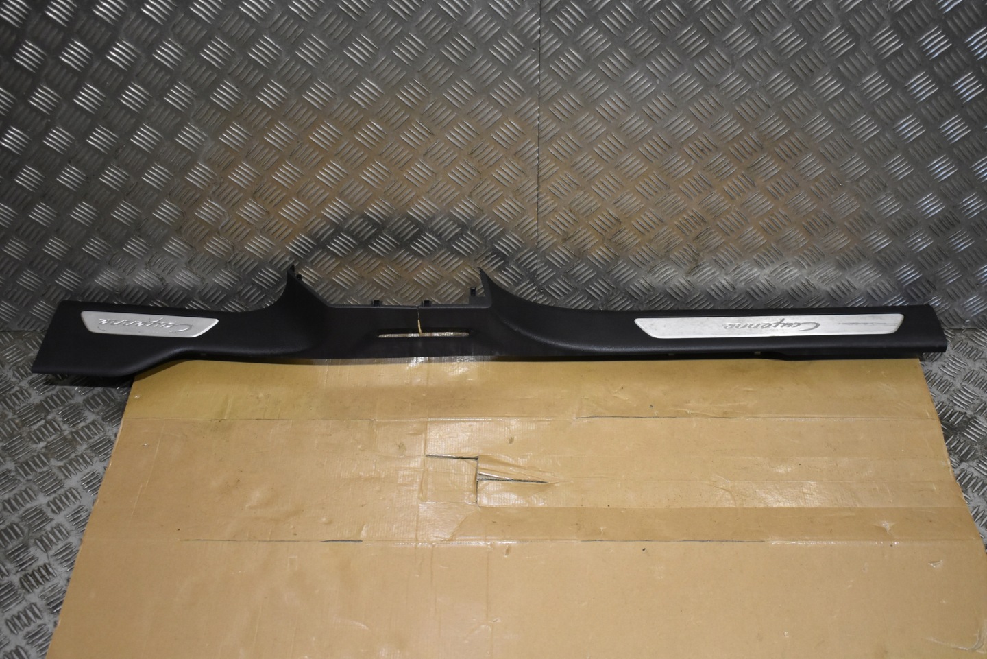 moulding cap threshold left PORSCHE CAYENNE 9Y 1