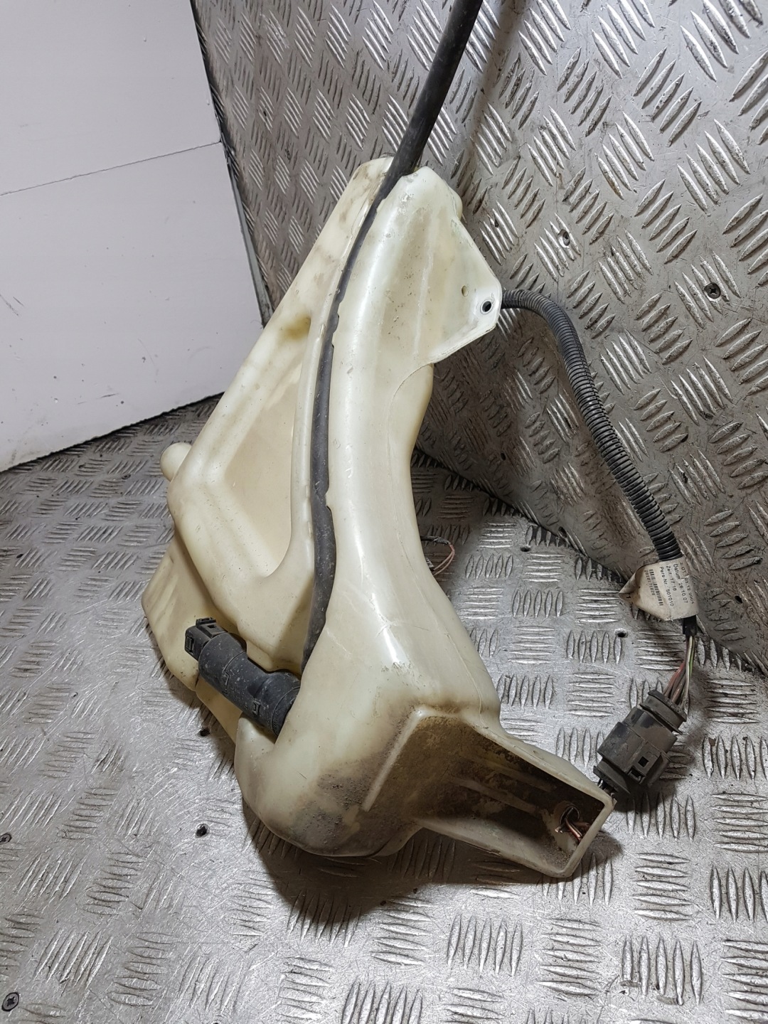 washer fluid tank AUDI Q7 4L0955453A