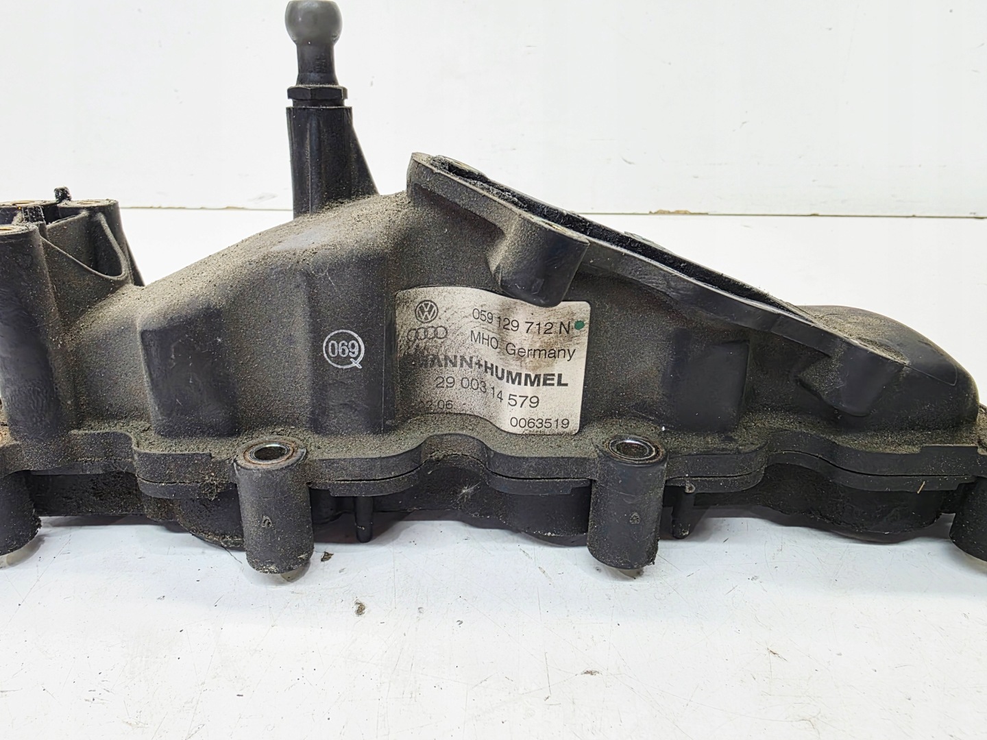 intake manifold AUDI A4 B7 A6 C6 2.7 3.0 TDI 059129712N