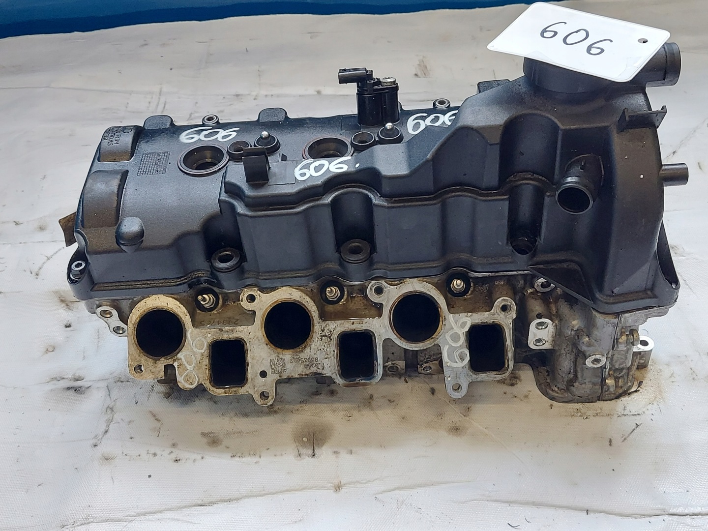 head. A6 2012 R CLA 3.0 TDI 059109130AG