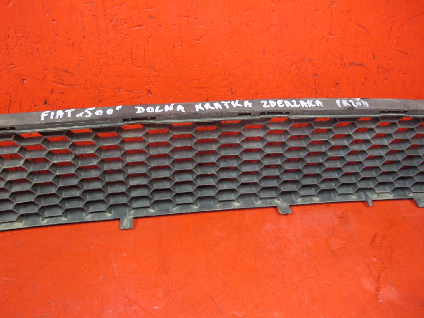 FIAT 500 07- grid central of a bumper front