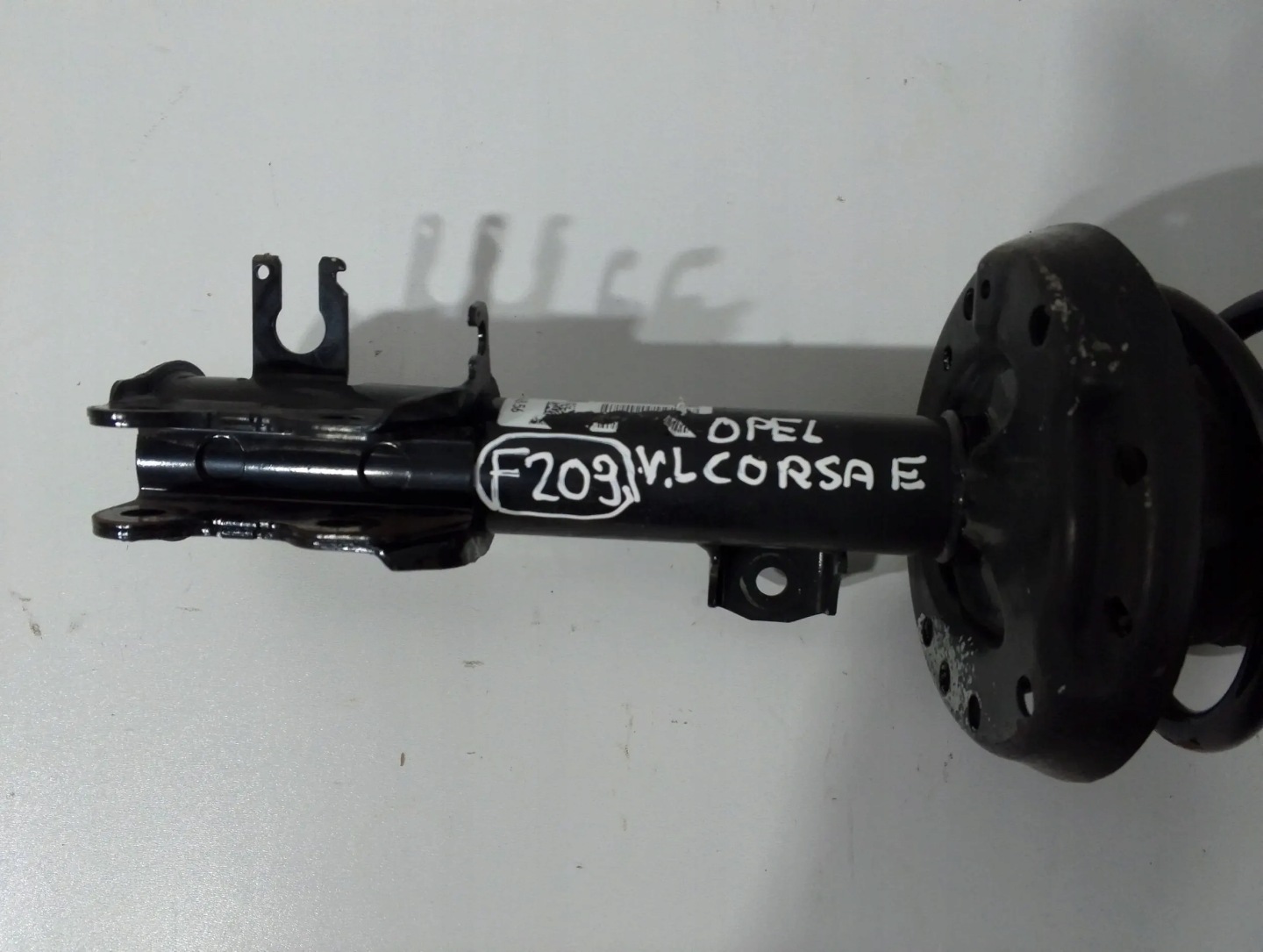 Opel Corsa E shock absorber front left 22283524 (F209)