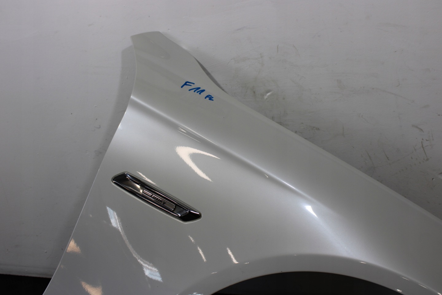 fender right front front BMW 5 F10 F11 LIFT