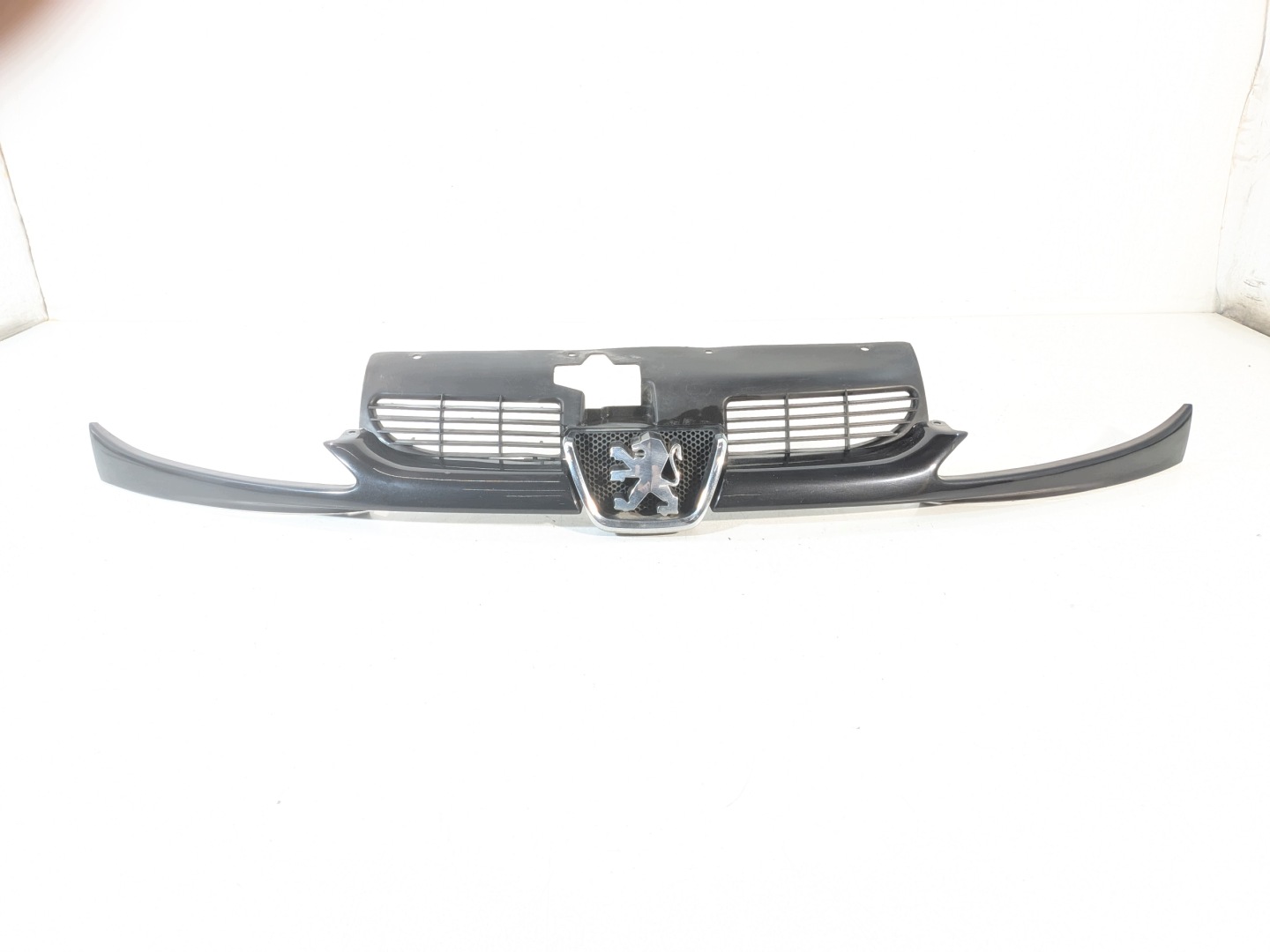grill grille radiator Peugeot 207 98-09