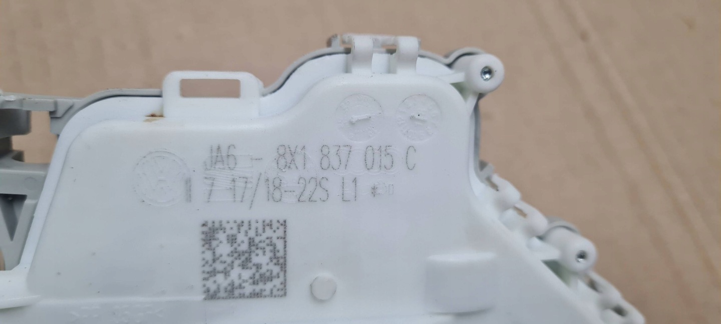 Q5 80A SQ5 lock door left front 6PIN 8X1837015C A4 B9 S4 A5 8W