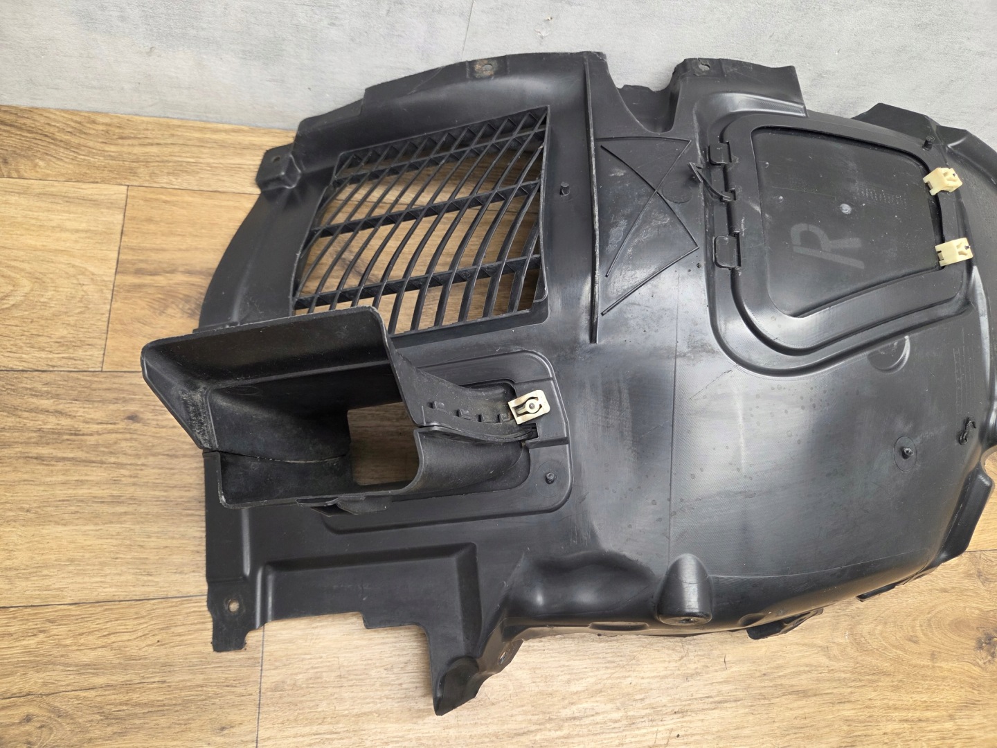 BMW 5 F10 F11 front mudguard right front part front 7186728